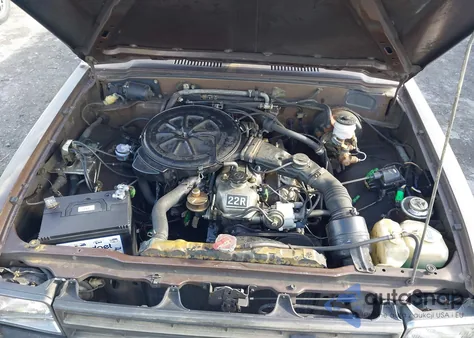 1982 Toyota Pickup 1/2 Ton Rn44 из США, поврежденный, VIN JT4RN44S6C0052135